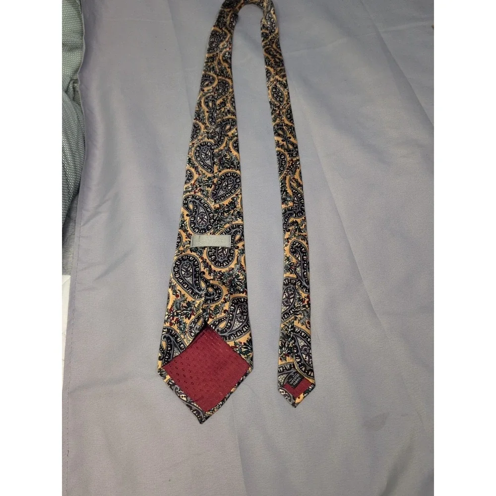 Stafford USA Made 100% Silk Tie Gold Paisley Floral Vintage Classic Mens Necktie